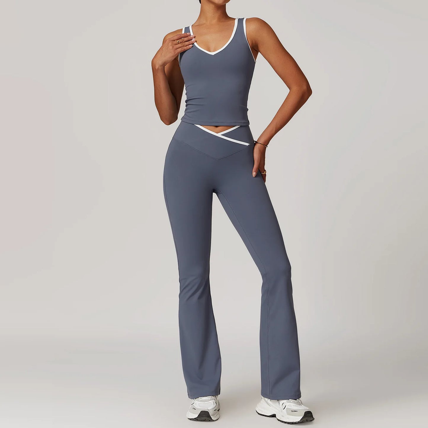Women’s Workout Outfit – 2-Piece Athletic Set