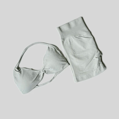 Seamless Fitness Set – High Waist Shorts & Tank Top